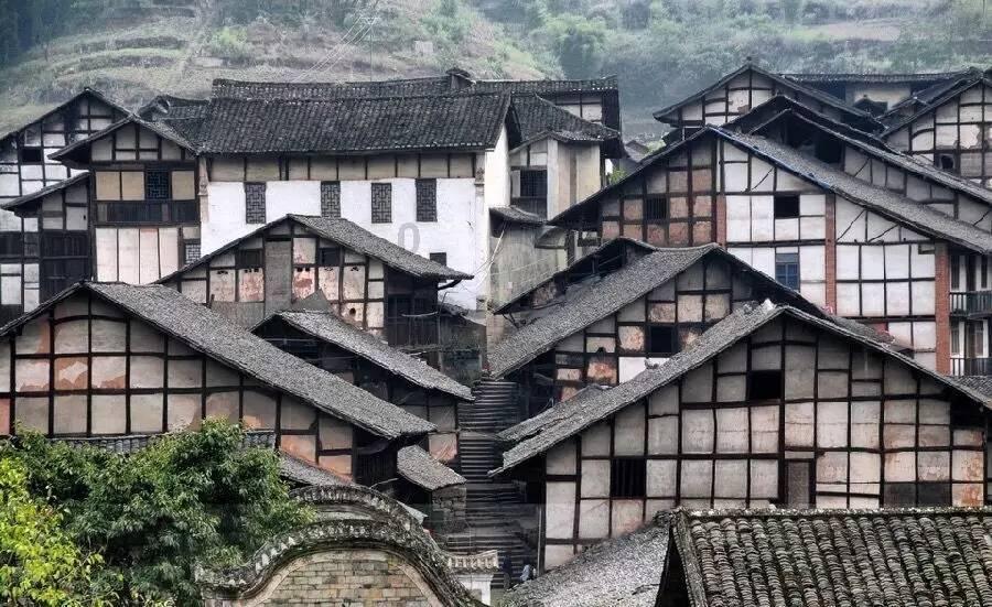 国家能源局:2023 年底我国电动汽车充电基础设施总量达 859.6 万台,同比增长 65%